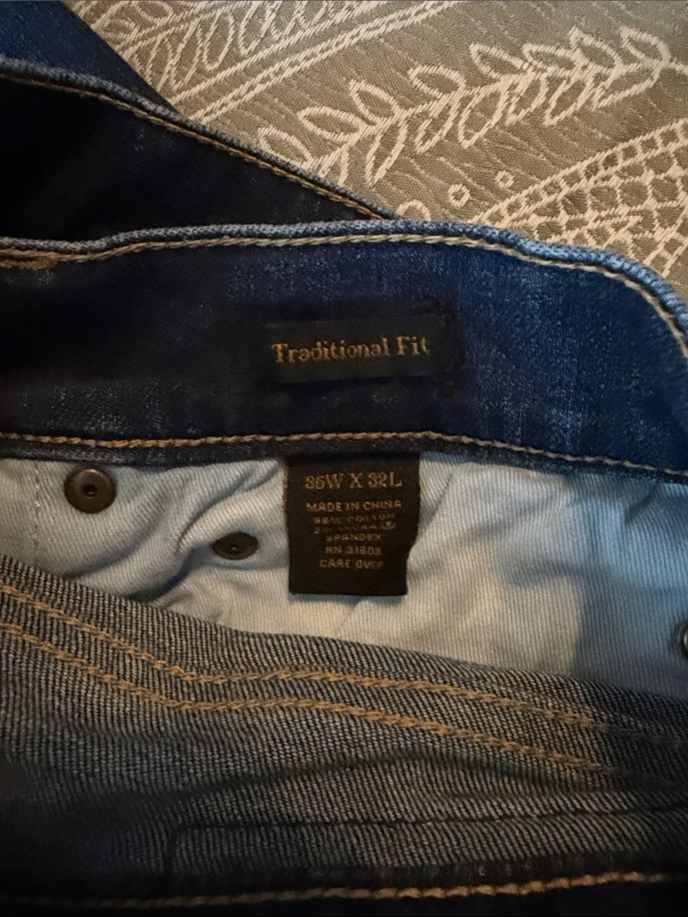 Reserved Men's Straight Jeans in Dark Blue Denim